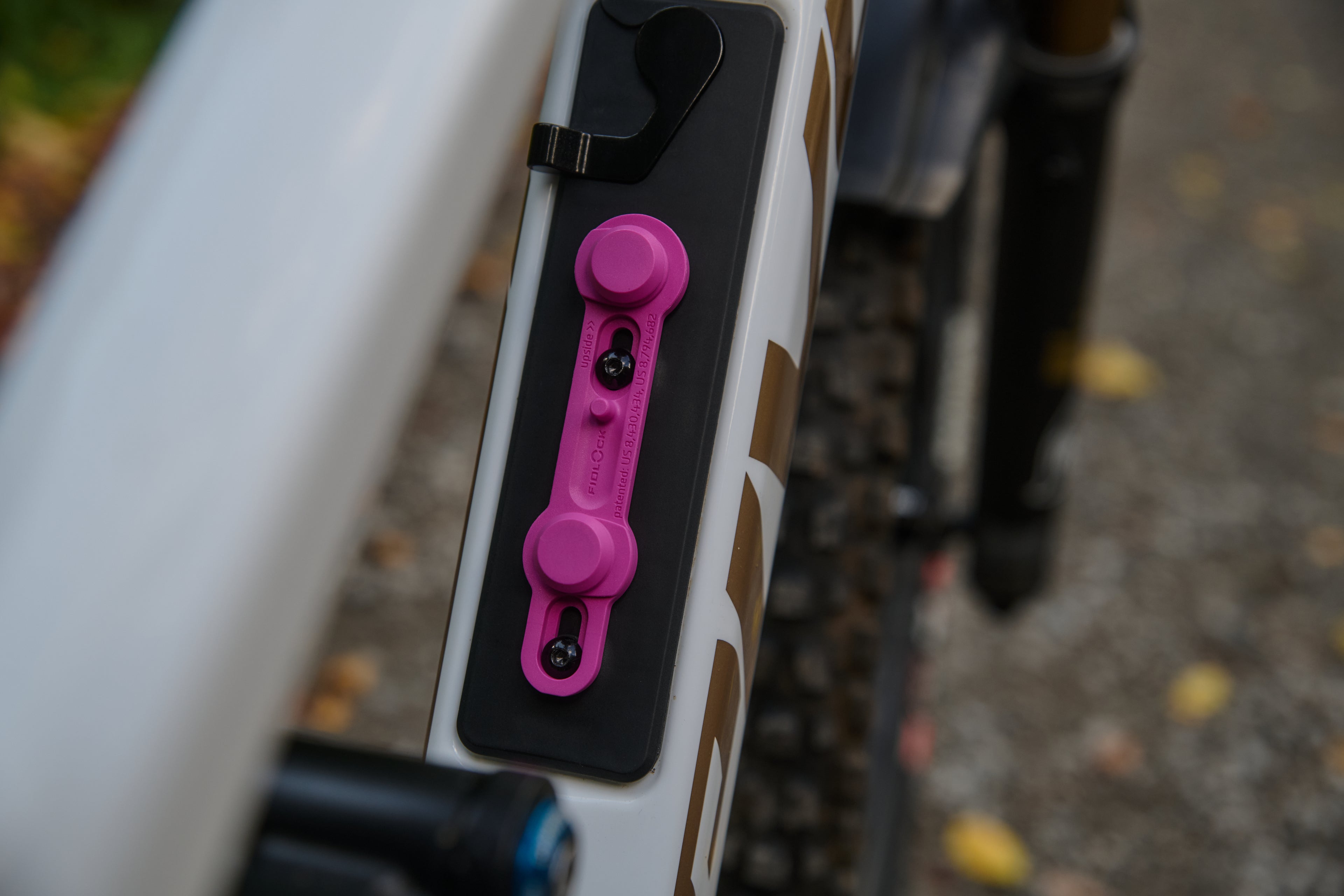 fidlock twist bike base magenta MAG