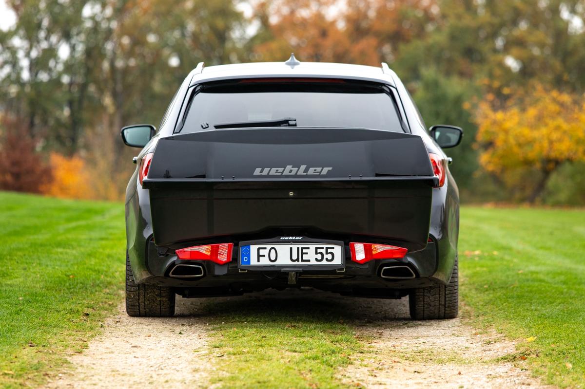 Uebler REAR BOX B1, ארגז לוו גרירה, מבט 4